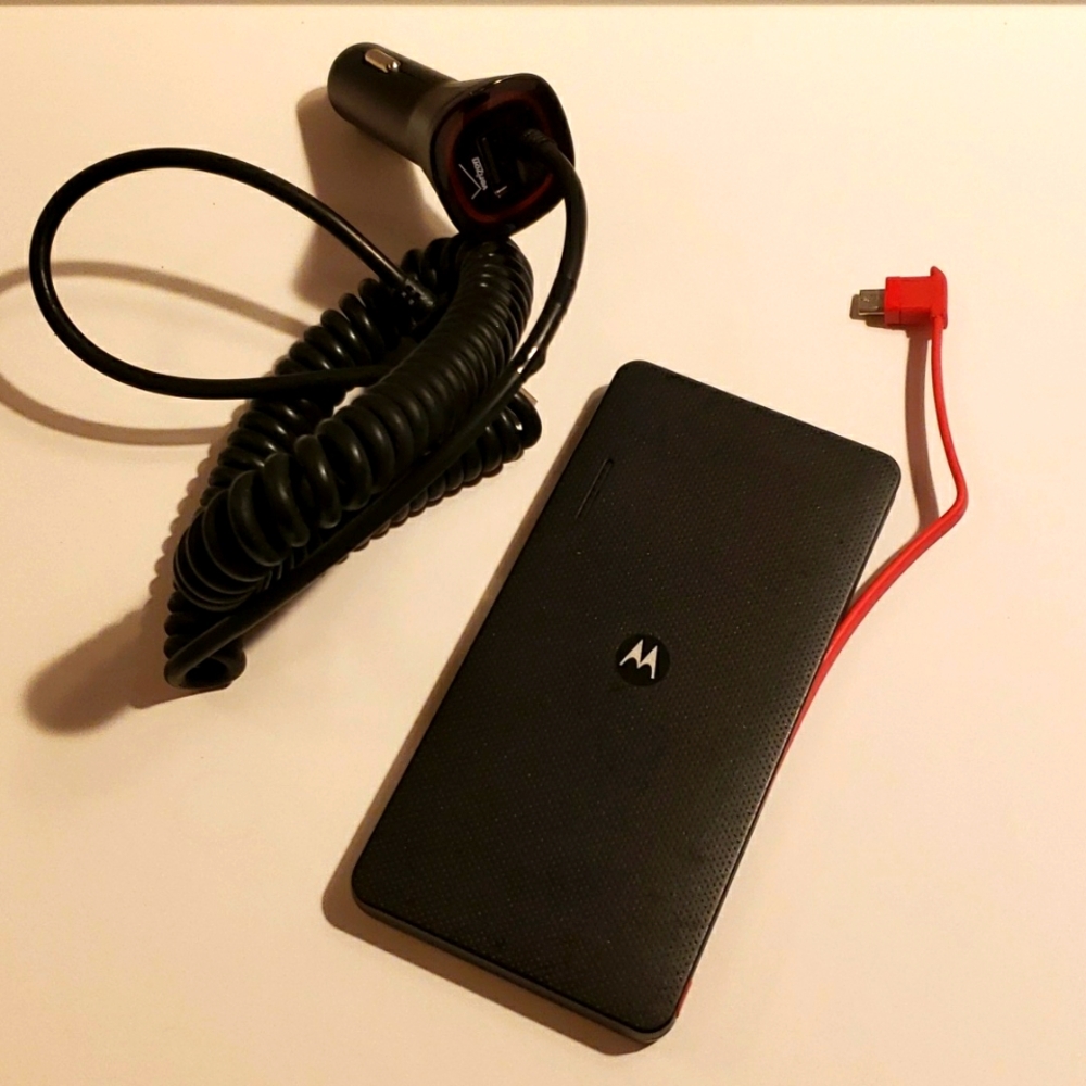 MOTOROLA / VERIZON Power Pack Slim 4000 Built for Droid 4000mA + Bonus Car Chrg